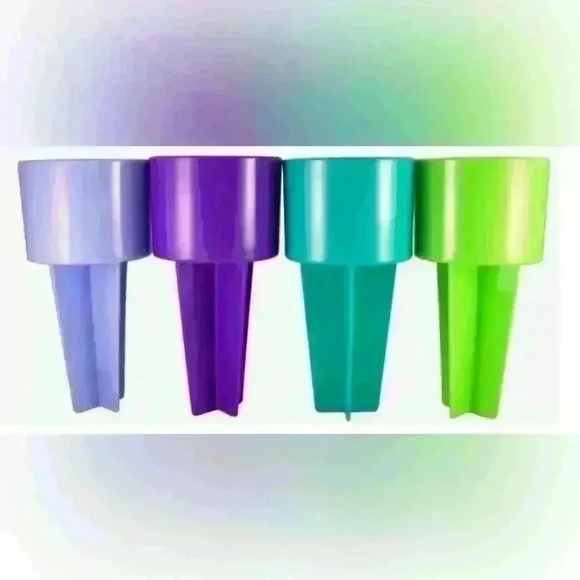 Set of 4 Brand New Beach Cup Holders – Perfect for Sand – Vibrant Colors - Picture 2 of 2